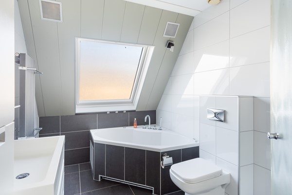 Medium property photo - Wolfswaard 82, 4153 CL Beesd